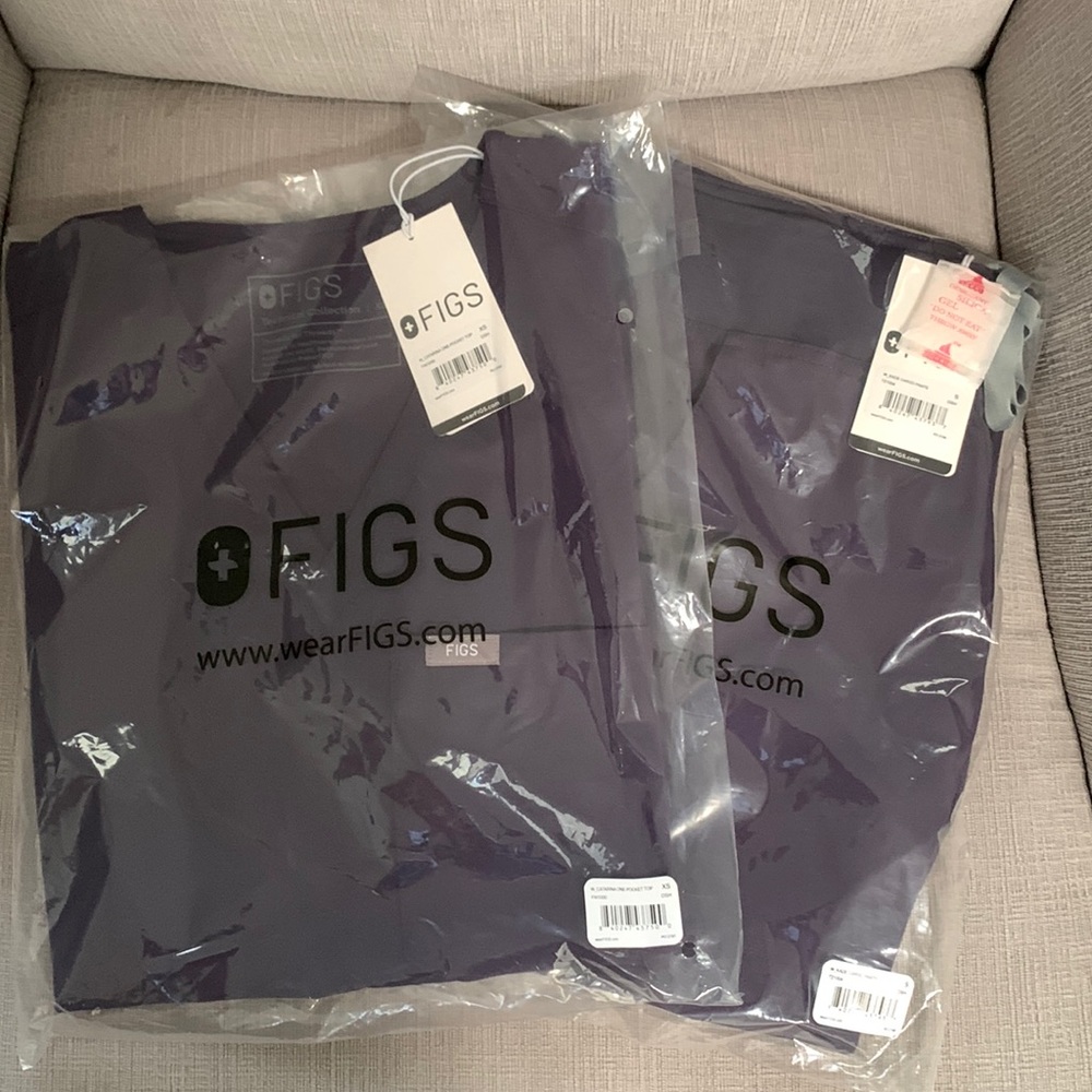 COPY - FIGS Purple shadow Catarina XS (TOP ONLY)